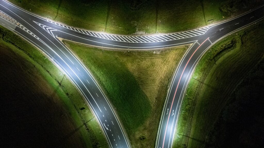 The Future of Data Governance: Centralized vs Decentralized (Who Wins in 2025?)